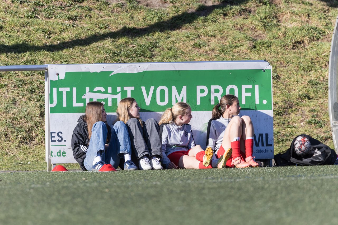 Bild 250 - wBJ Eimsbuettler TV - VfL Wolfsburg : Ergebnis: 1:3